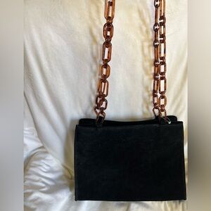 Elegant Black Handbag with Chain Strap